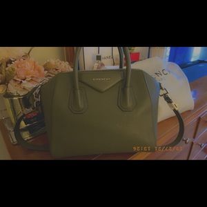 GREEN SMALL ANTIGONA BAG IN BOX LEATHER